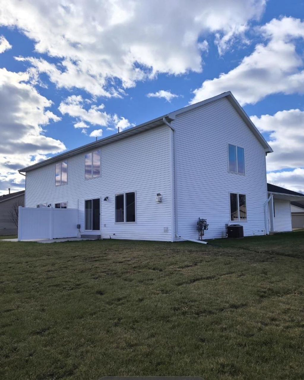 Photo of 1574 Pond View DRIVE, Neenah, WI 54956 (MLS # 50320894)