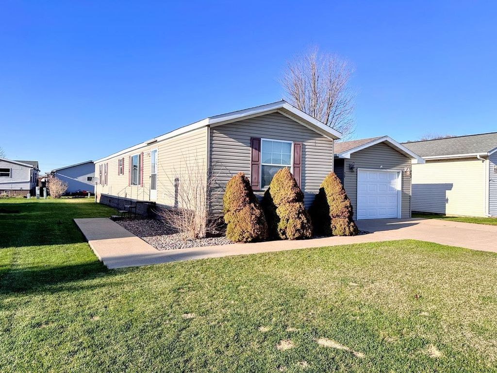 Photo of 33166 Larry LANE #30, Prairie Du Chien, WI 53821 (MLS # 2020531)