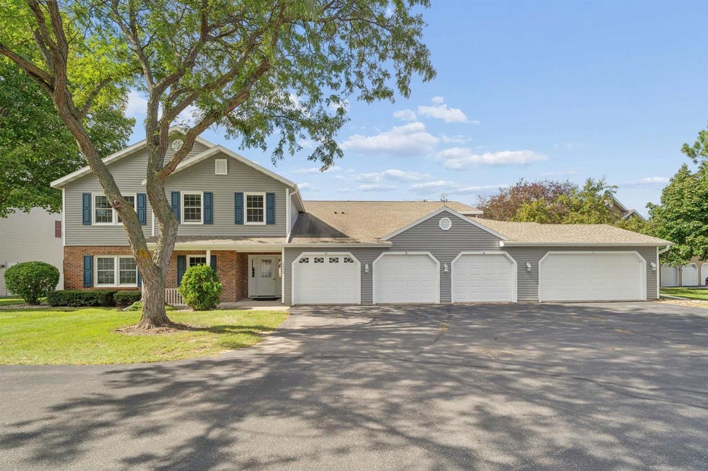Photo of 2553 Village LANE #B, Oshkosh, WI 54904 (MLS # 50333118)
