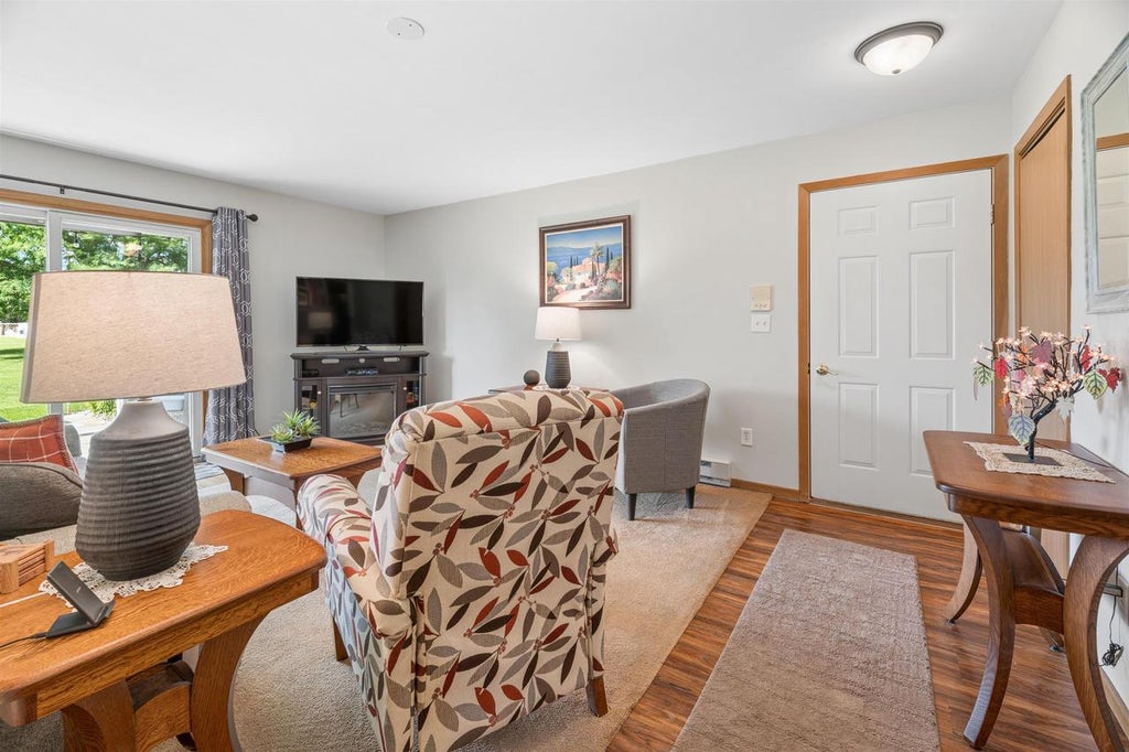 Photo of 2553 Village LANE #B, Oshkosh, WI 54904 (MLS # 50333118)