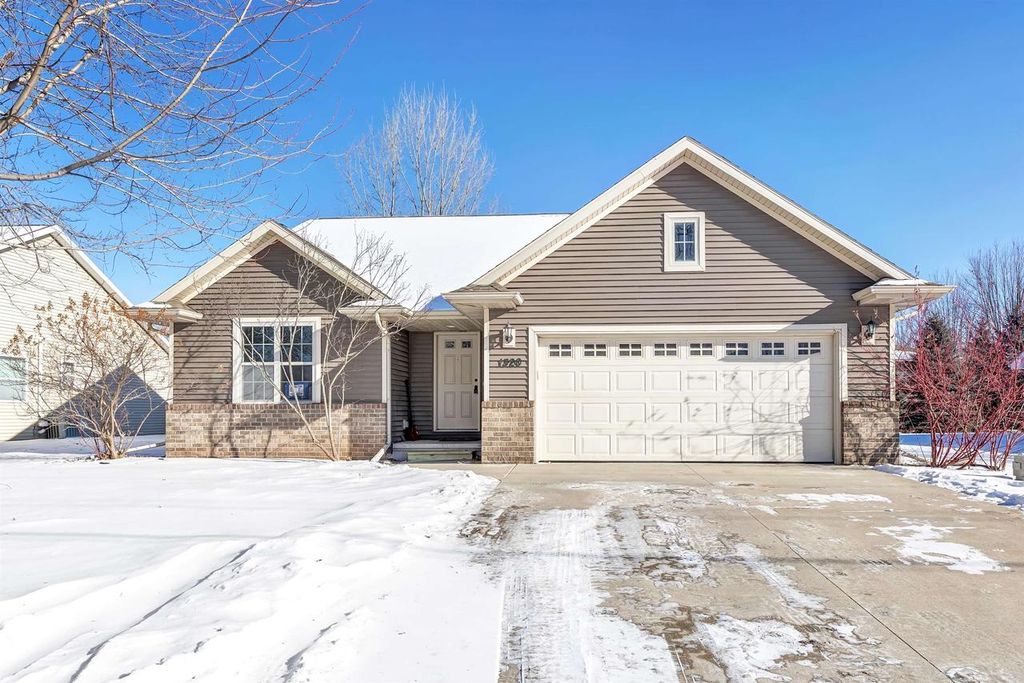 Photo of 1320 Cardinal LANE, Howard, WI 54313 (MLS # 50320590)