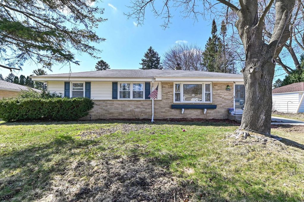 Photo of 6383 W Darnel AVENUE, Brown Deer, WI 53223 (MLS # 1955576)