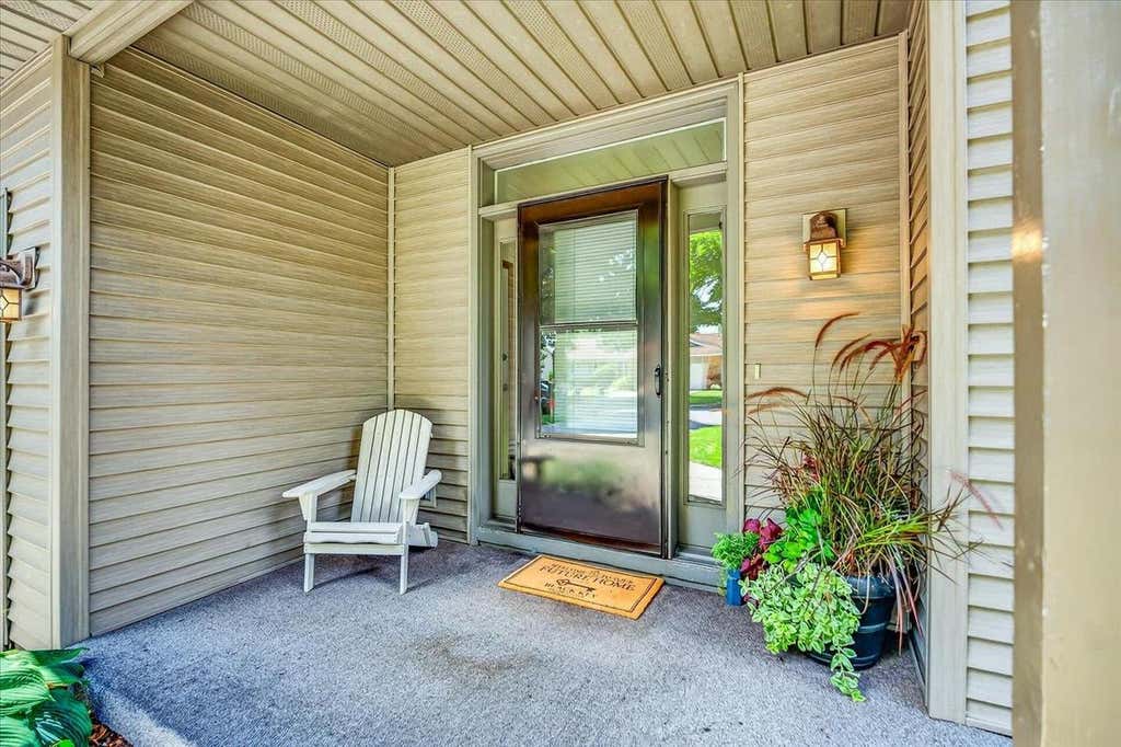 Photo of 10 Maple View COURT, Madison, WI 53719 (MLS # 2030705)