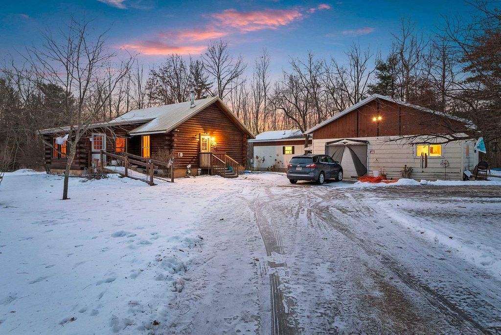 Photo of W2757 County Road B, Marinette, WI 54143 (MLS # 50320244)