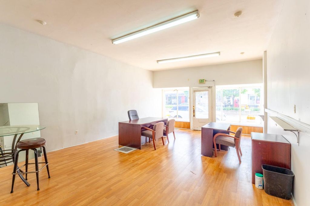 Photo of 3408 W National AVENUE, Milwaukee, WI 53215 (MLS # 1955633)