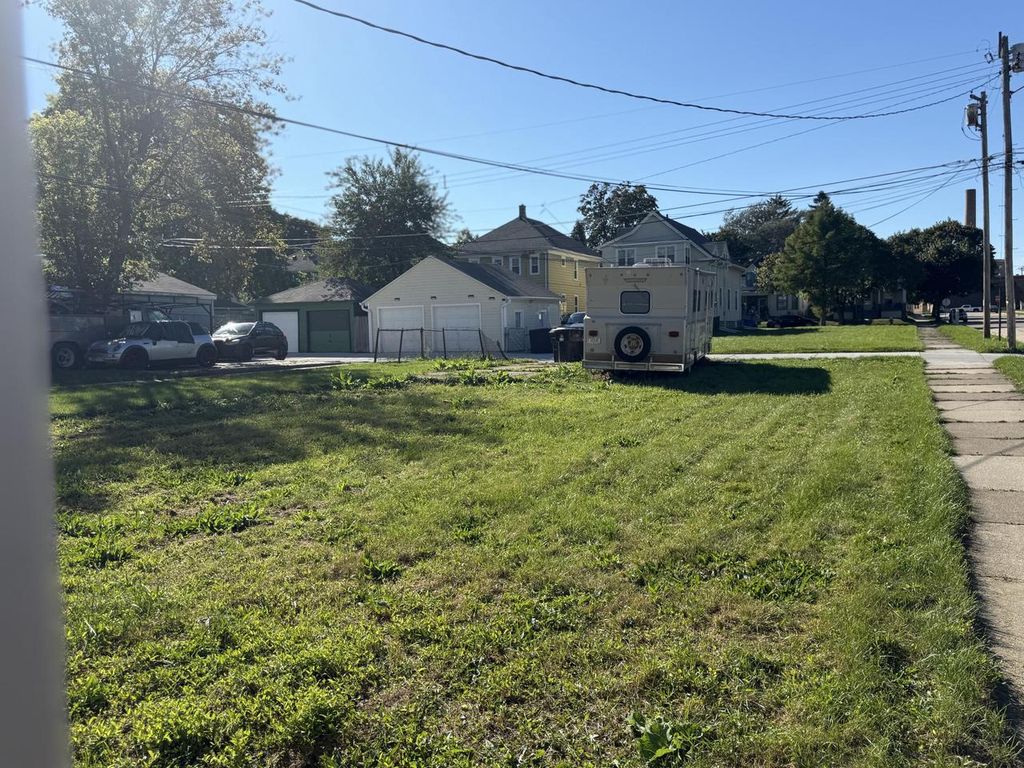 Photo of 1444 Blake AVENUE, Racine, WI 53404 (MLS # 1954141)