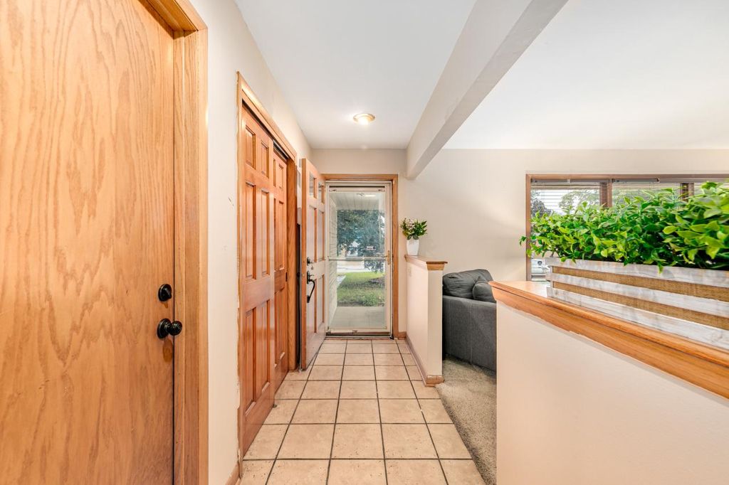 Photo of 4212 N 95th STREET, Wauwatosa, WI 53222 (MLS # 1952360)