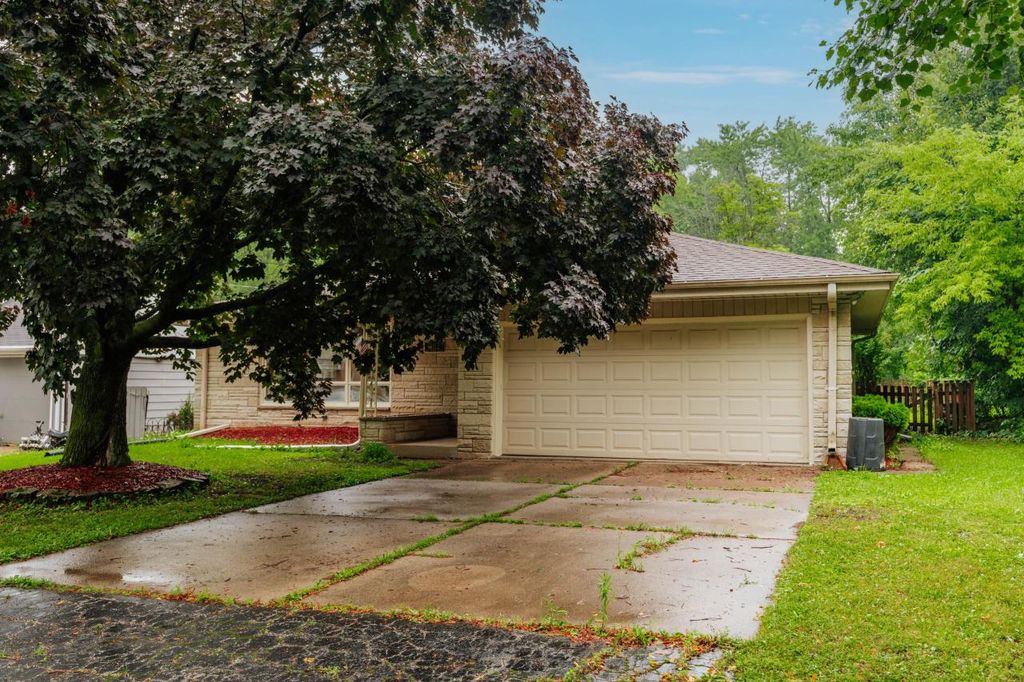 Photo of 4212 N 95th STREET, Wauwatosa, WI 53222 (MLS # 1952360)