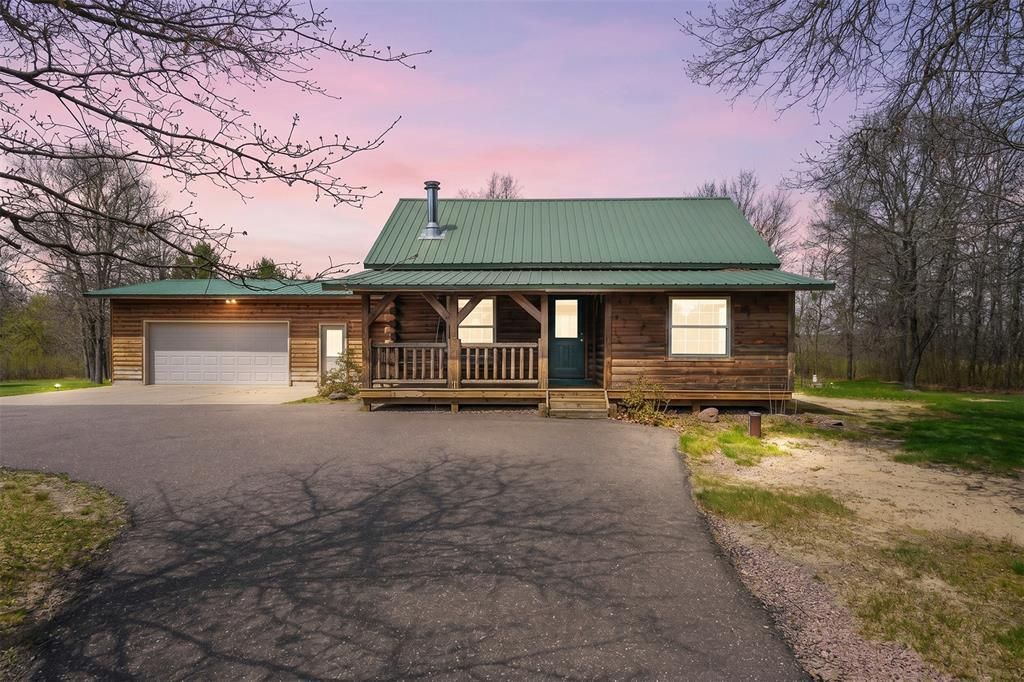 Photo of 19498 E County Road Gg, Augusta, WI 54722 (MLS # 1601059)