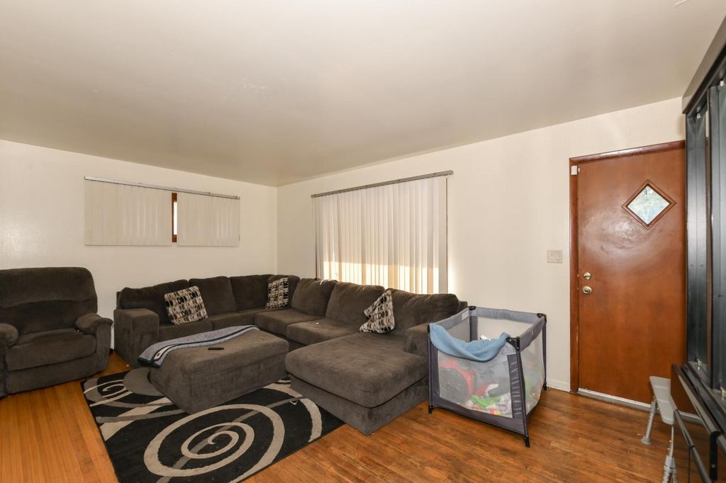 Photo of 8638 W Lynx AVENUE, Milwaukee, WI 53225 (MLS # 1937103)