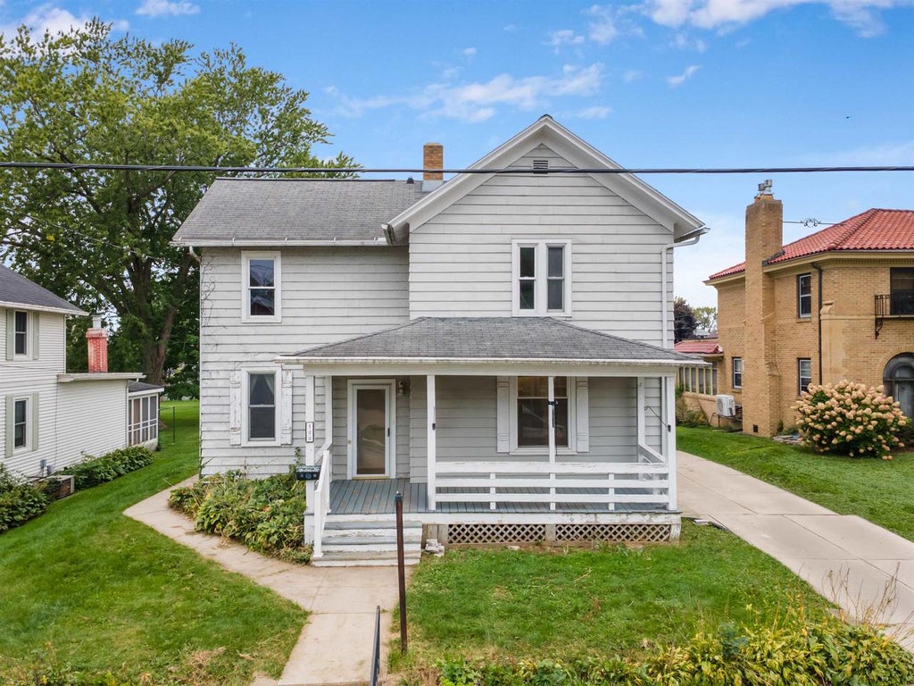 Photo of 122 LaCrosse STREET, Beaver Dam, WI 53916 (MLS # 2033852)