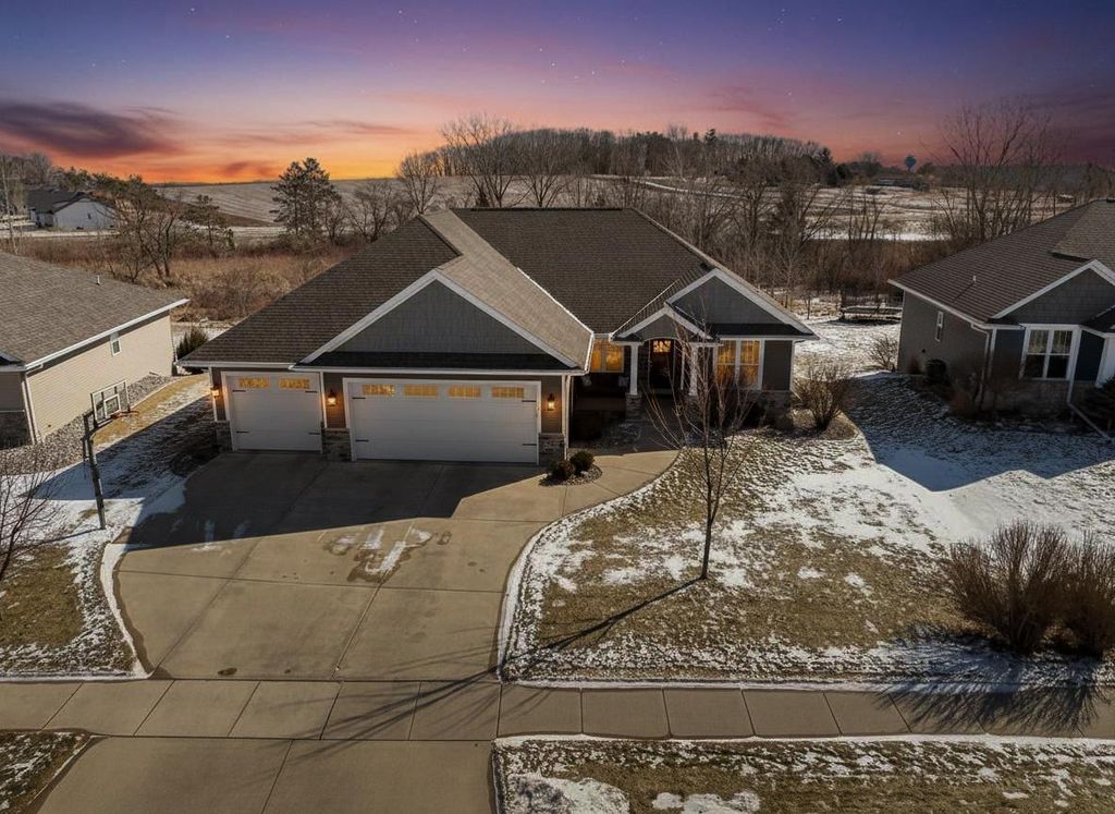 Photo of 1656 Steiner LANE, Green Bay, WI 54313 (MLS # 50321520)