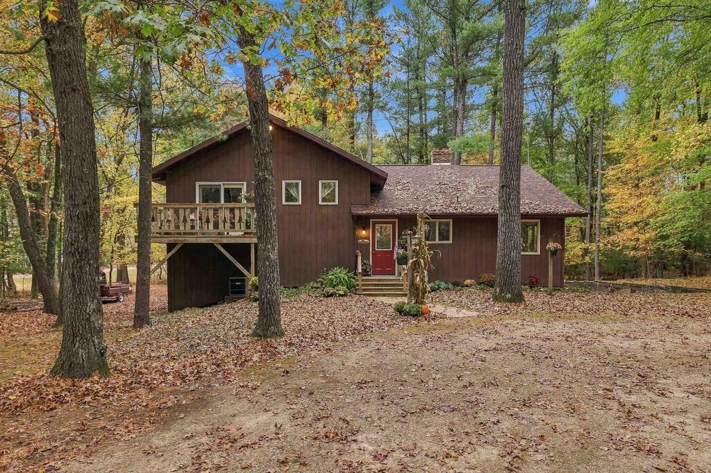 Photo of E2578 Lindee LANE, Waupaca, WI 54981 (MLS # 22605158)