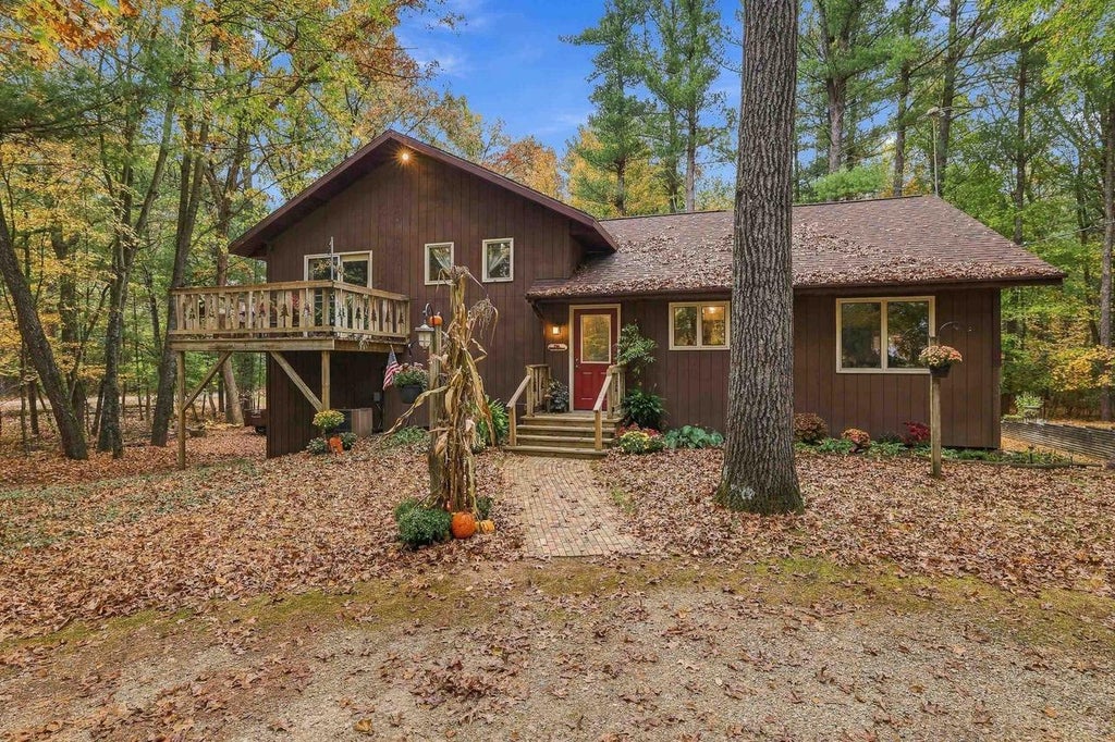 Photo of E2578 Lindee LANE, Waupaca, WI 54981 (MLS # 22605158)