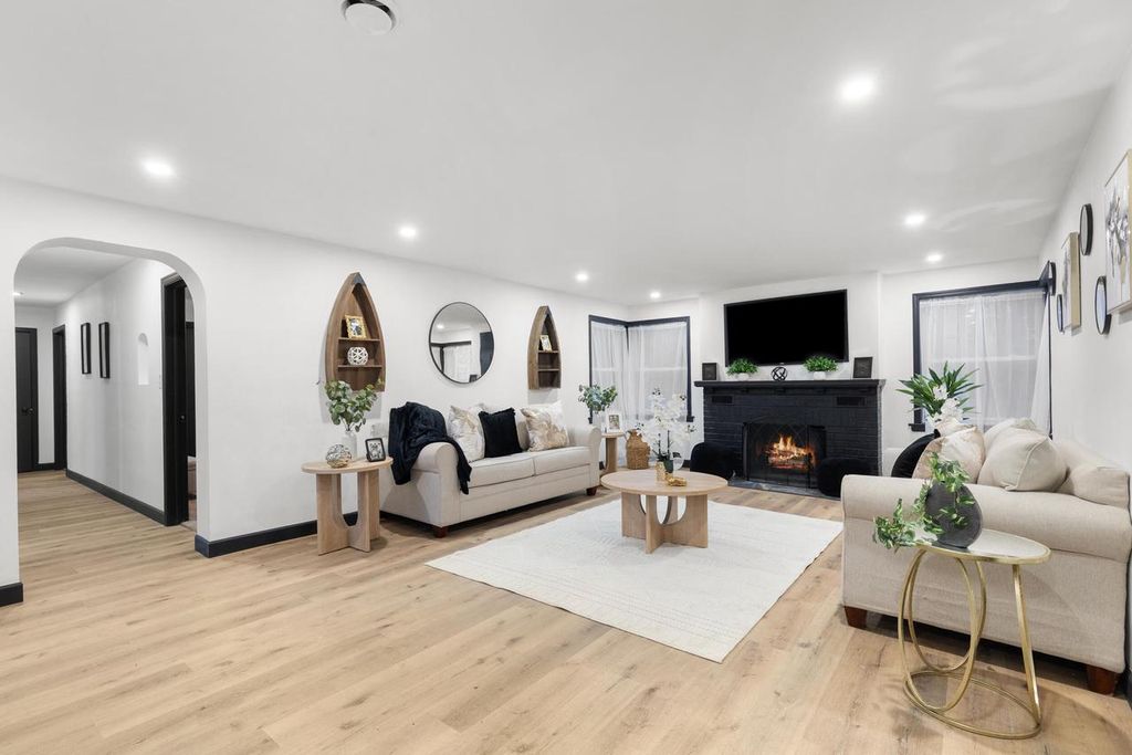 Photo of W156N8813 Pilgrim ROAD, Menomonee Falls, WI 53051 (MLS # 1946900)