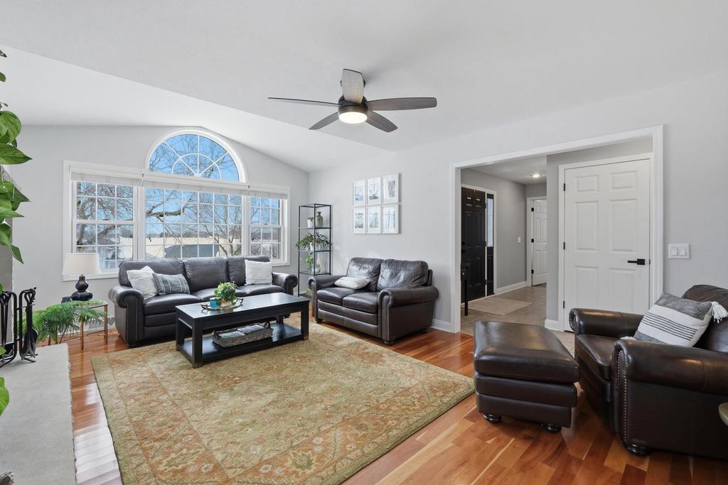 Photo of 7600 Suffolk Down, Sun Prairie, WI 53590 (MLS # 2018944)