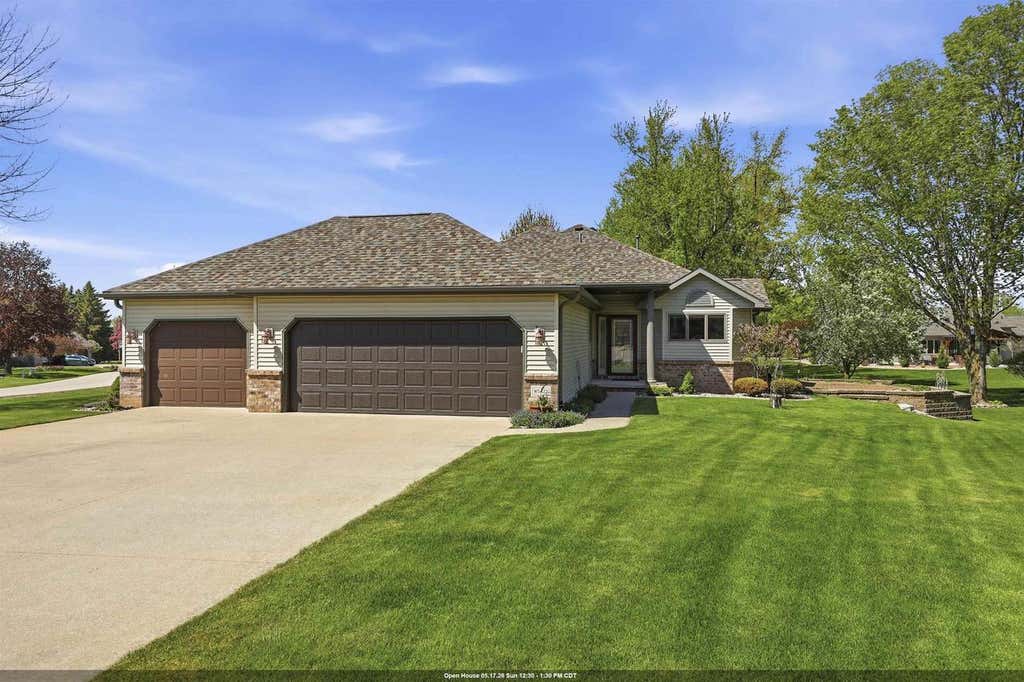 Photo of W5472 Edelweiss COURT, Appleton, WI 54913 (MLS # 50325354)