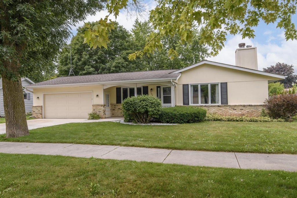 Photo of 1527 N Holden STREET, Port Washington, WI 53074 (MLS # 1974796)