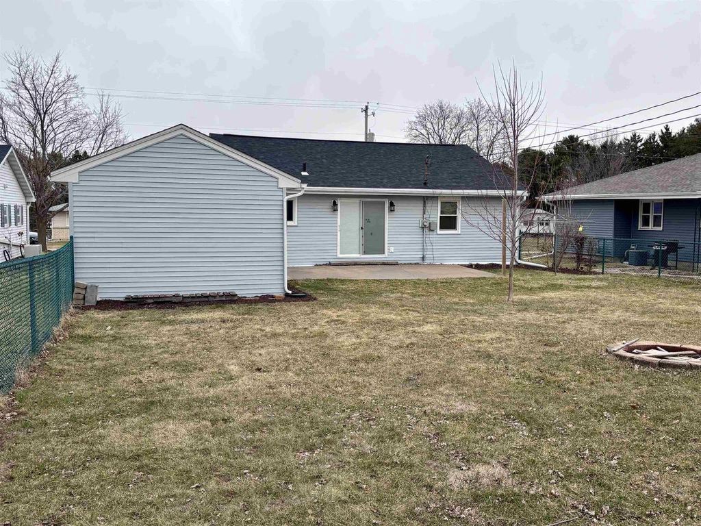 Photo of 245 Ridge AVENUE, Platteville, WI 53818 (MLS # 2018340)