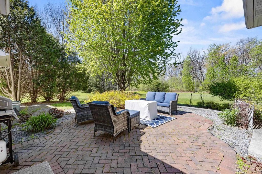 Photo of 8045 Saquaro COURT, Neenah, WI 54956 (MLS # 50328041)