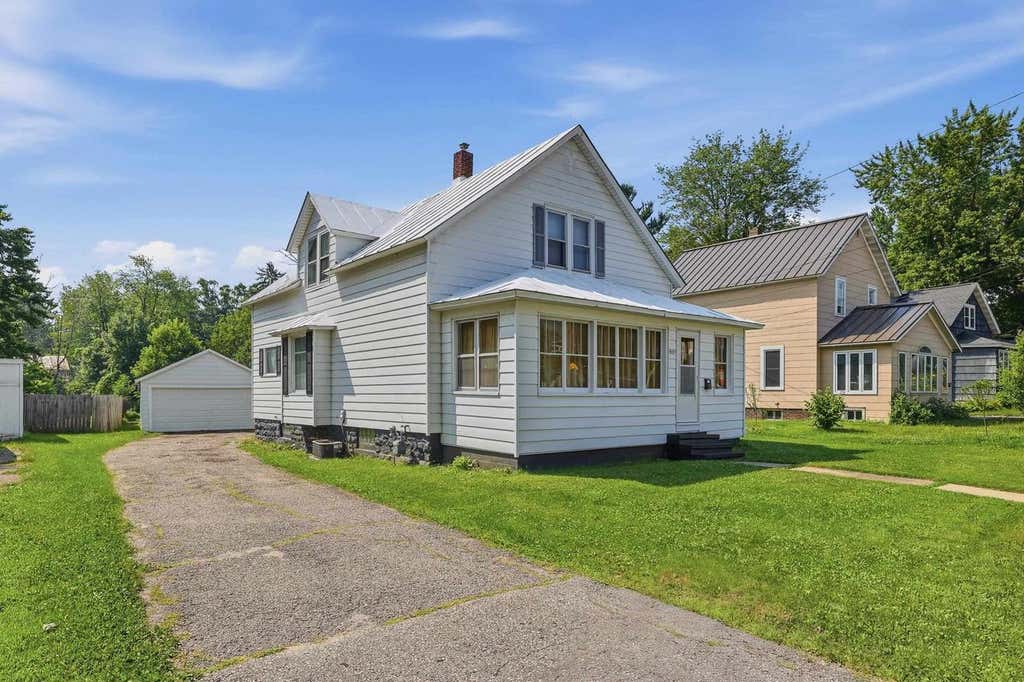 Photo of 449 W Clark STREET, Stevens Point, WI 54481 (MLS # 22603332)