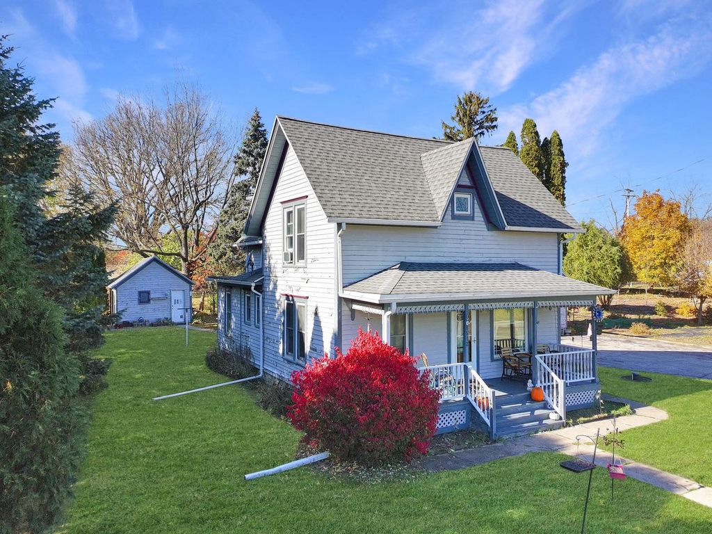 Photo of 8512 Caldwell ROAD, Mukwonago, WI 53149 (MLS # 1942383)