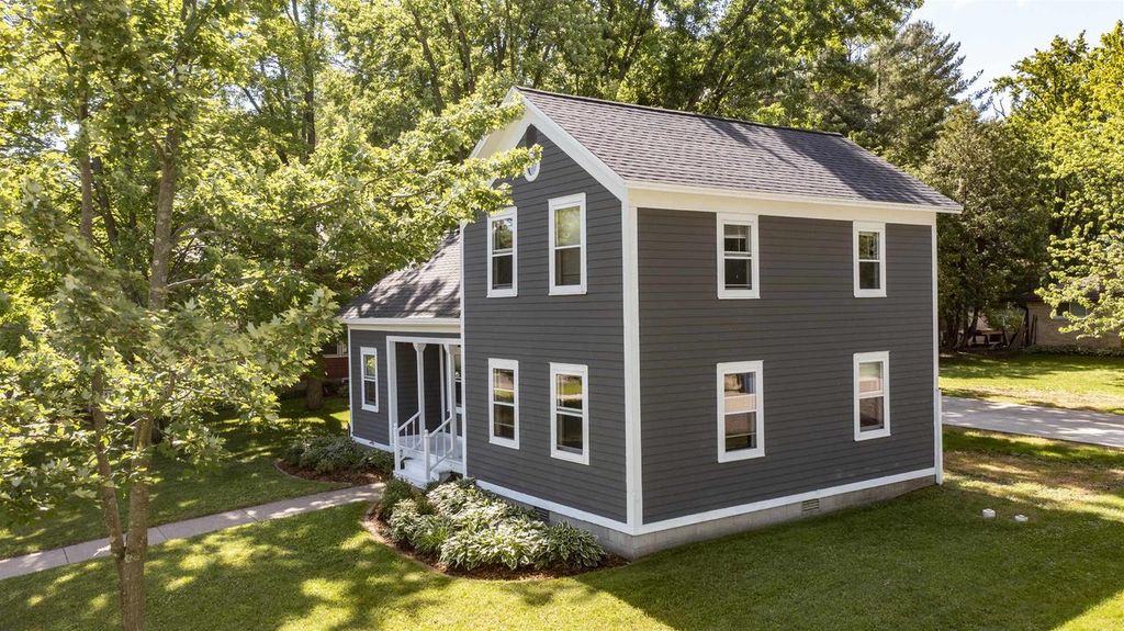 Photo of 201 Mill STREET, Amherst, WI 54406 (MLS # 50327686)