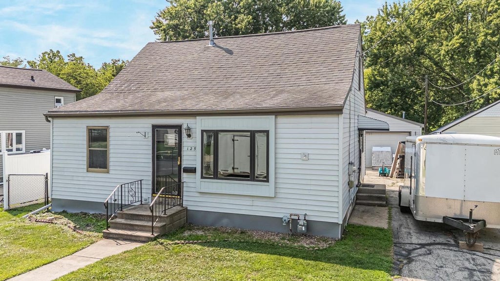 Photo of 125 Mayer STREET, Neenah, WI 54956 (MLS # 50330977)