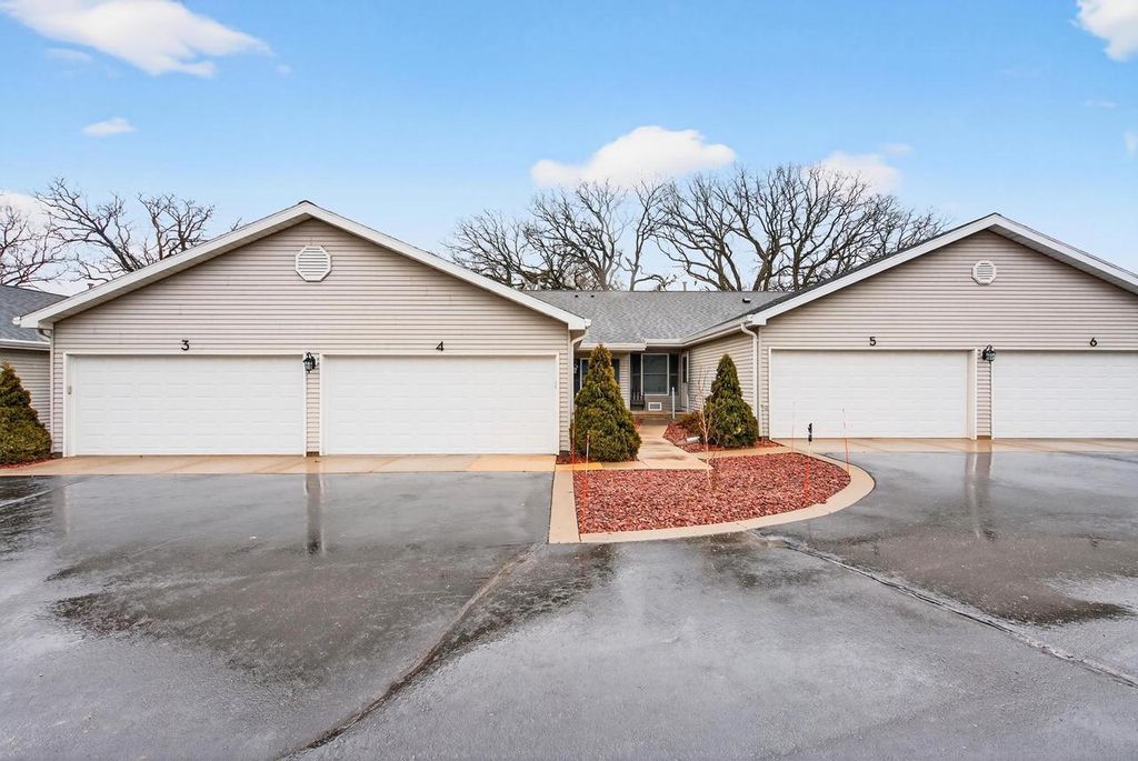 Photo of 511 Griswold STREET #4, Ripon, WI 54971 (MLS # 2018060)