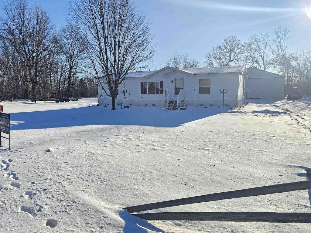 Photo of 523 County Rd A ROAD, Oxford, WI 53952 (MLS # 2015708)