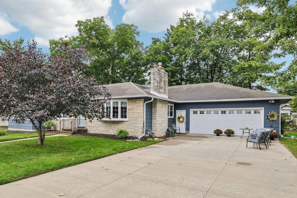 Photo of 535 N Willow STREET, Reedsburg, WI 53959 (MLS # 2033018)