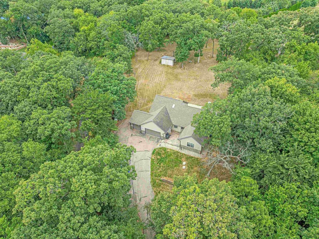 Photo of 2150 E CARLY COURT, Milton, WI 53563 (MLS # 2035194)