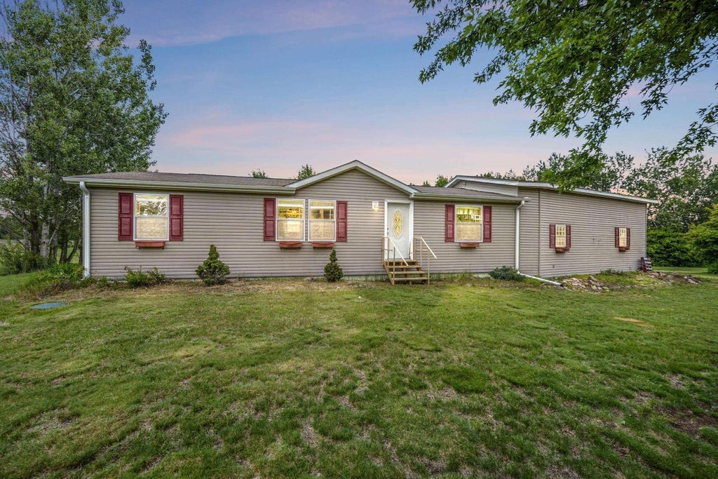 Photo of N5170 Redwood LANE, Shawano, WI 54166 (MLS # 50331522)