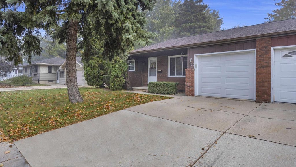 Photo of 320 Illinois AVENUE, North Fond Du Lac, WI 54937 (MLS # 50334666)