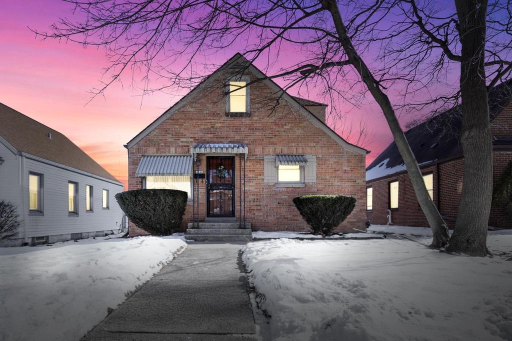 Photo of 4946 N 26th STREET, Milwaukee, WI 53209 (MLS # 1950180)