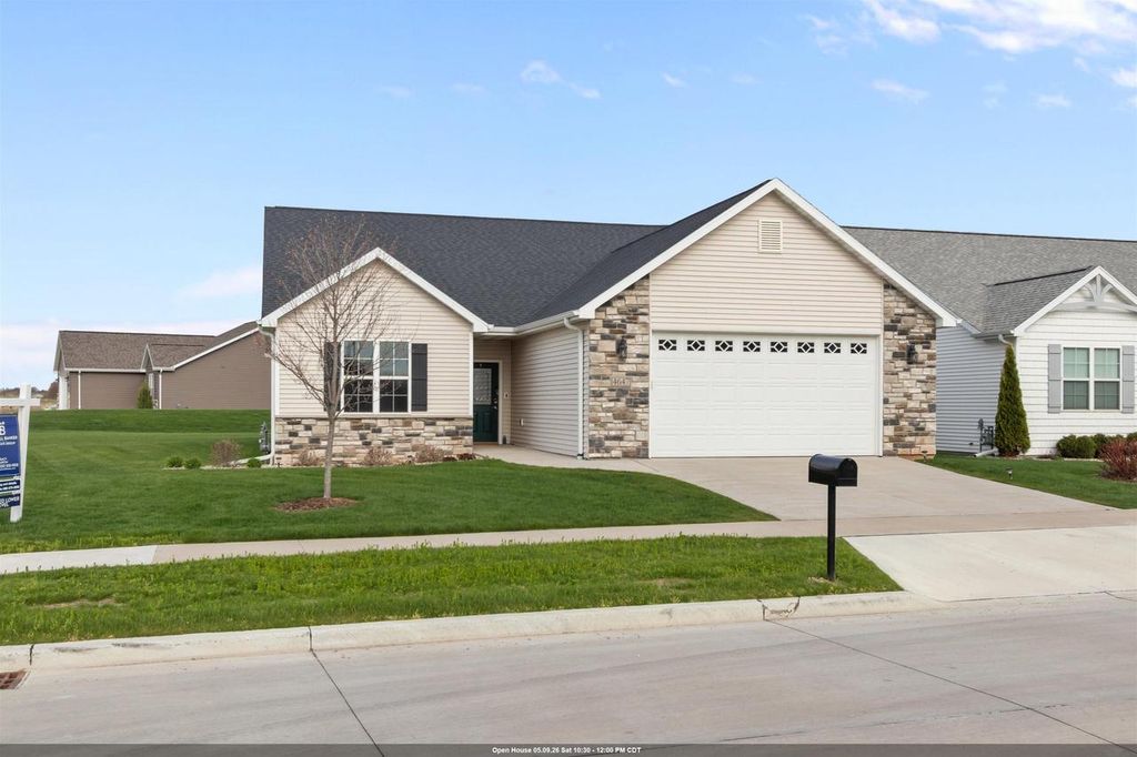 Photo of 4647 N Cherryvale AVENUE, Appleton, WI 54913 (MLS # 50324448)