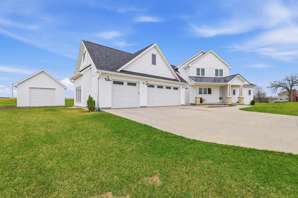 Photo of N6329 Tradewinds CIRCLE, Beaver Dam, WI 53916 (MLS # 2020702)