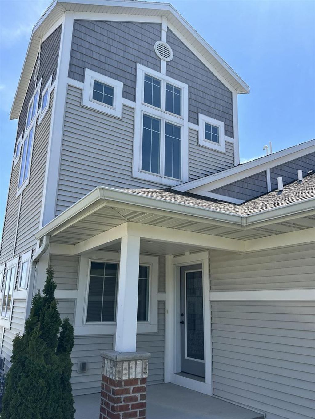 Photo of 2621 Bay Harbor CIRCLE, Green Bay, WI 54304 (MLS # 50326080)