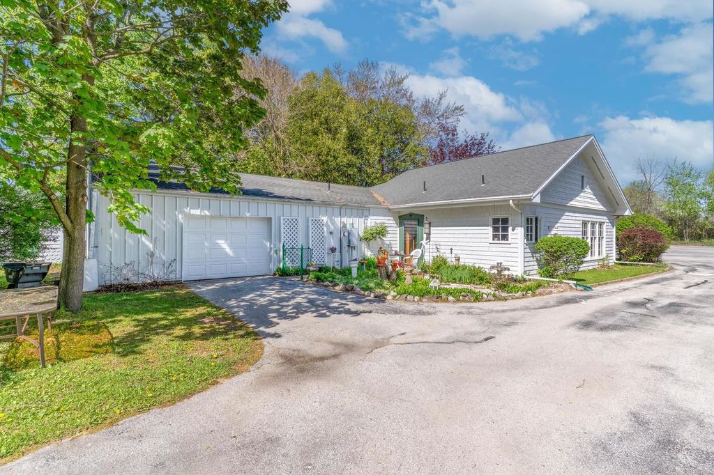 Photo of 612 N Main STREET, Oconto Falls, WI 54154 (MLS # 50325703)