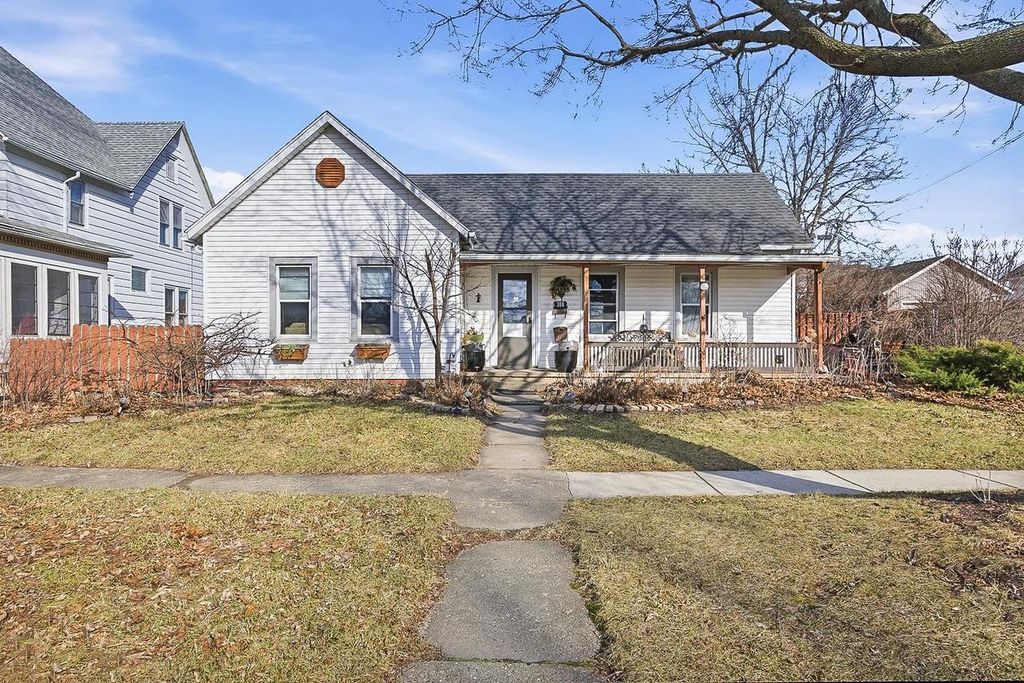 Photo of 308 Adams STREET, Fort Atkinson, WI 53538 (MLS # 2013846)