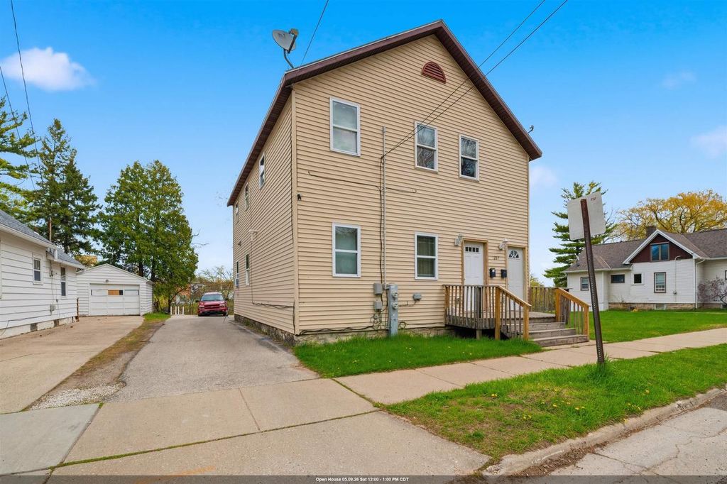 Photo of 1217 St Clair STREET, Green Bay, WI 54301 (MLS # 50325107)
