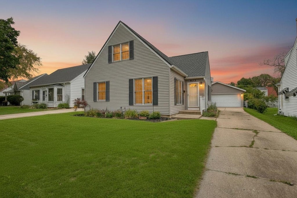 Photo of 8164 W Dixon STREET, Milwaukee, WI 53214 (MLS # 1978834)