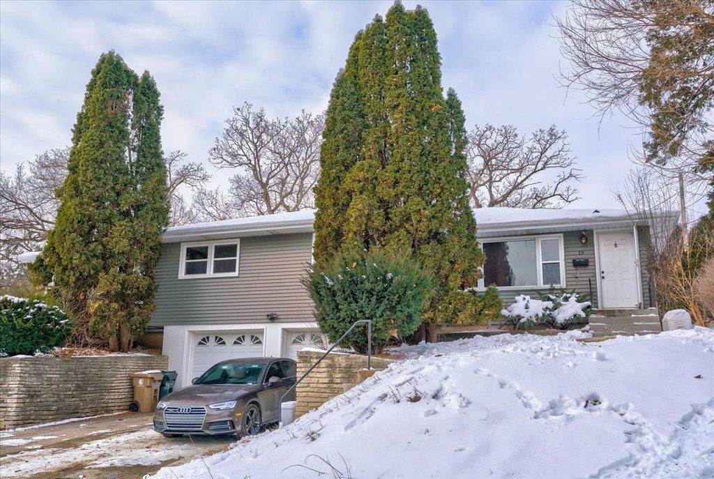 Photo of 17-19 Bluebird COURT, Madison, WI 53711 (MLS # 2015761)