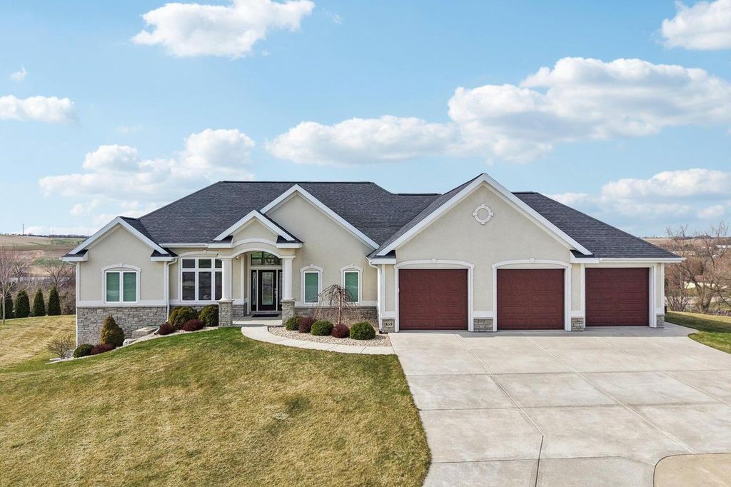 Photo of 6249 Amethyst DRIVE, Waunakee, WI 53597 (MLS # 2020119)