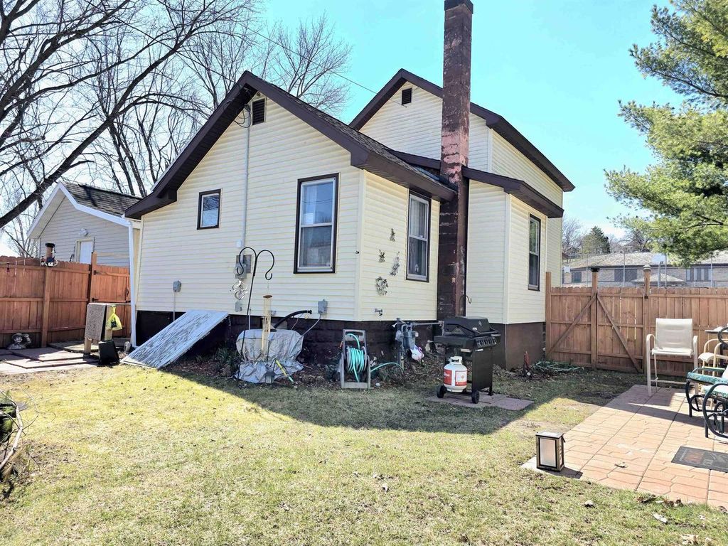 Photo of 206 Railroad STREET, Elroy, WI 53929 (MLS # 2020478)
