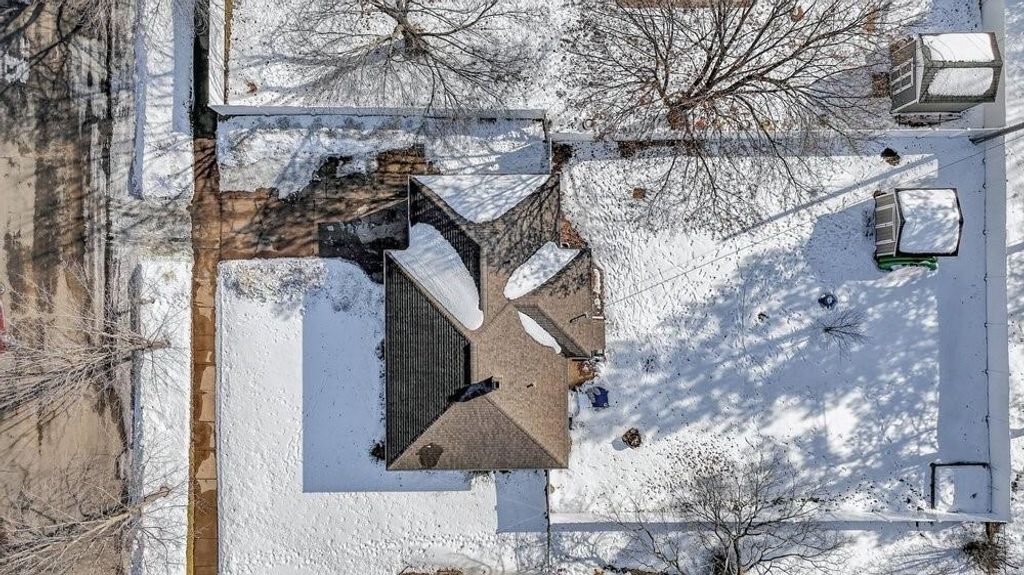 Photo of 109 W Polk AVENUE, Eau Claire, WI 54701 (MLS # 1598340)