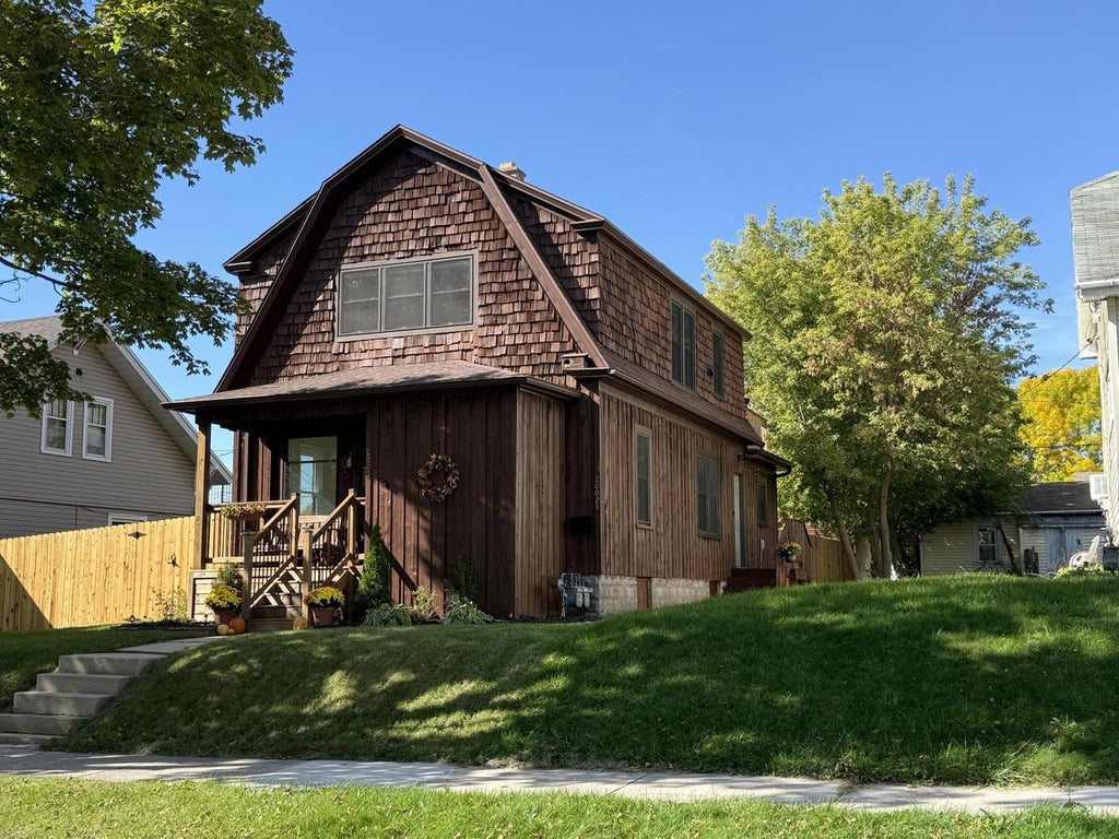 Photo of 2002 N 20th STREET, Sheboygan, WI 53081 (MLS # 1984003)