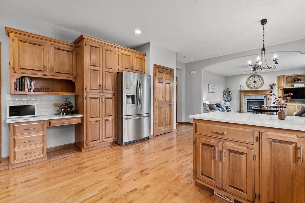 Photo of 4144 N Foxglove LANE, Appleton, WI 54913 (MLS # 50320640)