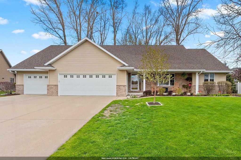Photo of 2460 Warm Meadows DRIVE, Green Bay, WI 54303 (MLS # 50324999)