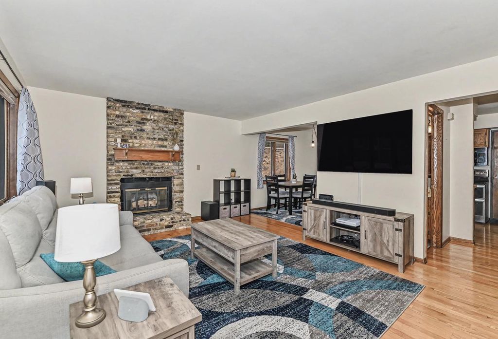 Photo of 1511 Camden COURT #A, Waukesha, WI 53186 (MLS # 1954383)